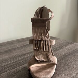 International Concepts SAYGETAU Fringe Open Toe Taupe 9.5M